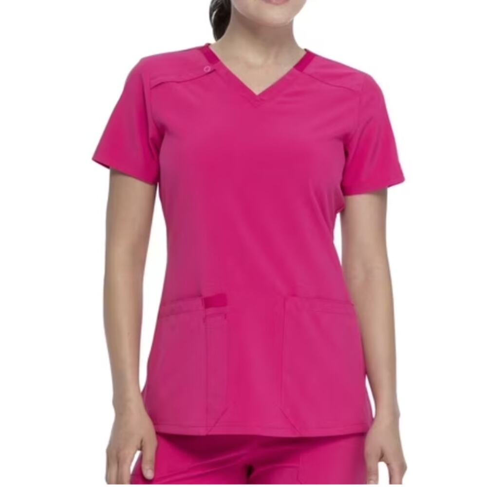 Dickies EDS Signature Women's 6-Pocket Contemporary Fit V-Neck Scrub Top S